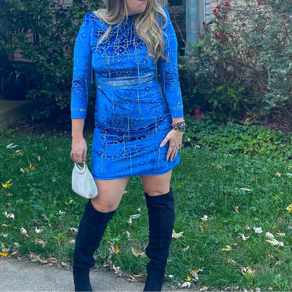Bedazzled blue velvet dress. Taylor Swift Eras Tour, Bachelorette, Nashville